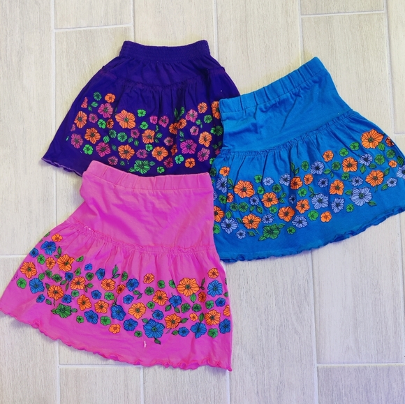 Girls skirts 2T/3T, pack of 3 NWOT - Picture 4 of 4